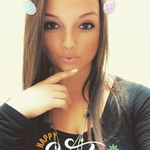 Meet your Posher, Victoria